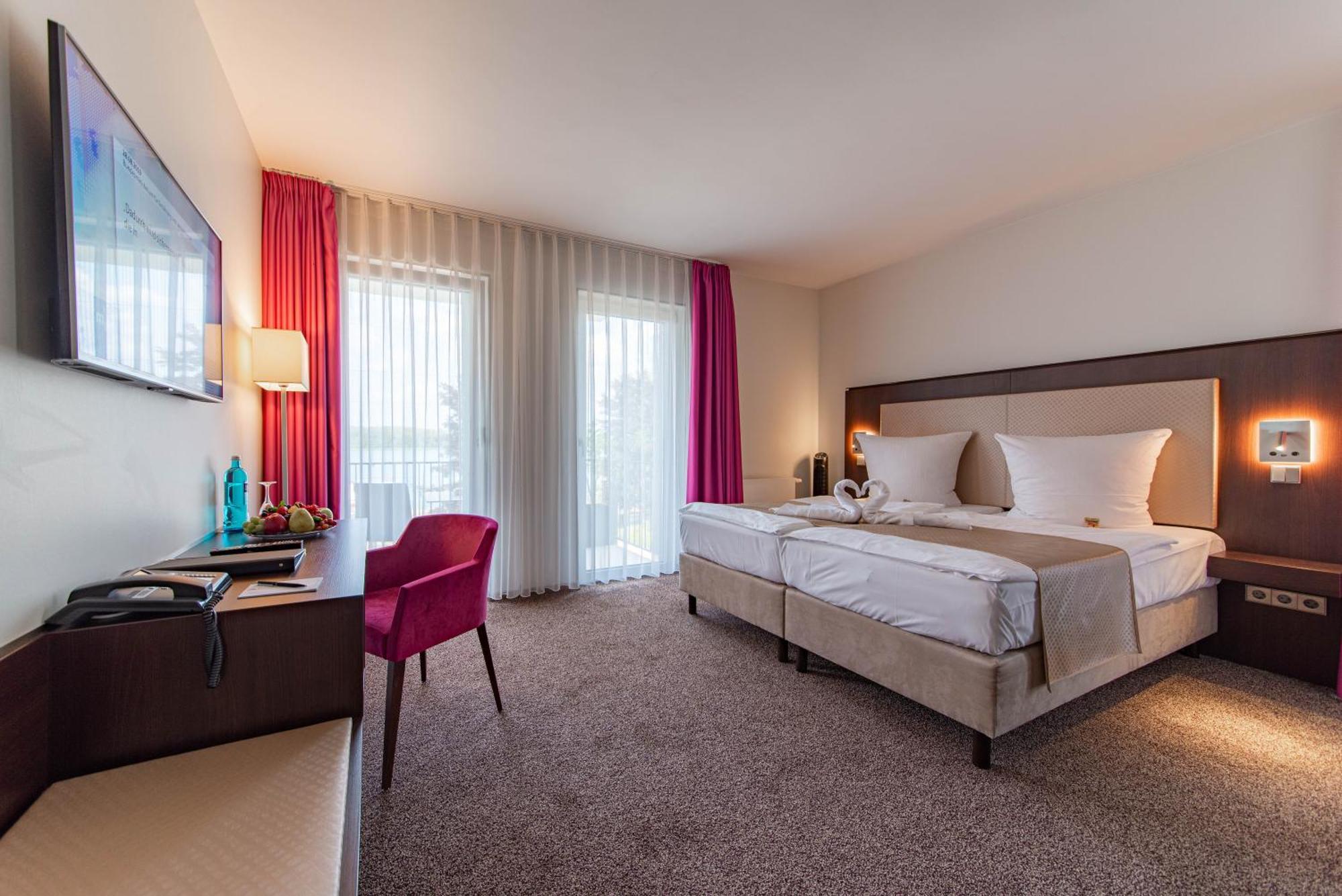 Fontane Hotel Schorfheide Ngoại thất bức ảnh